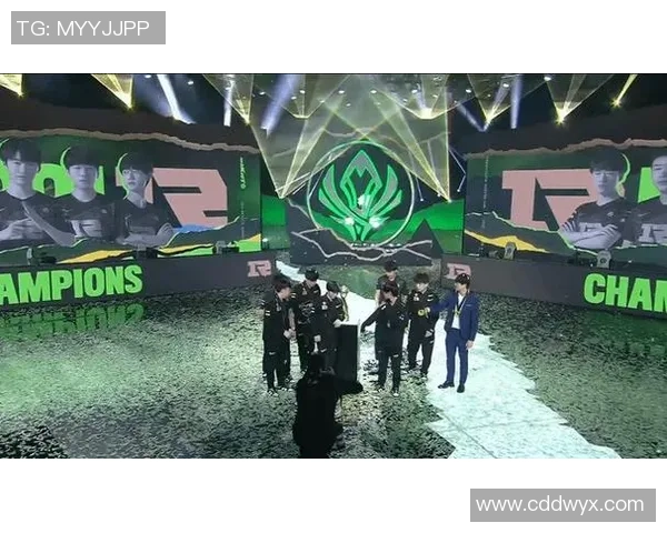 RNG从默默无闻到世界冠军的奋斗历程与荣耀时刻回顾